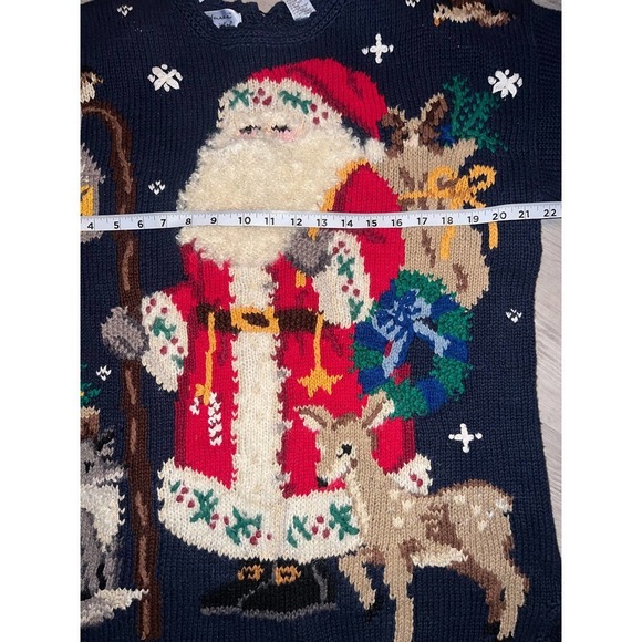 Vintage Hand knitted Northen Isle signature Santa/Christmas Sweater - Picture 8 of 12